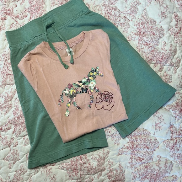 Bundle of Old Navy girls clothes size XS & Size 6 jeans - Picture 2 of 15